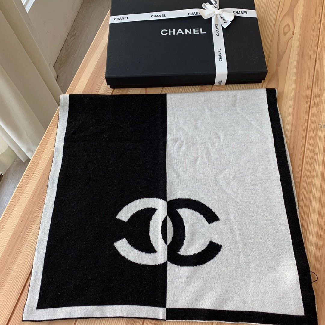 Chanel 黑白拼长巾 50*200cm 100%羊绒 披肩围巾两用