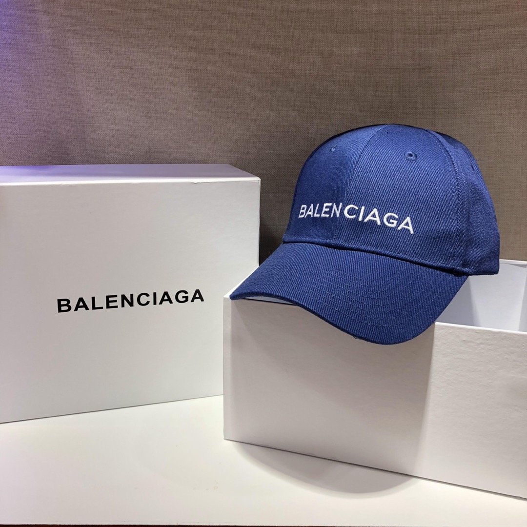 Balenciaga 帽子 出街凹造型必备单品 简约设计更百搭