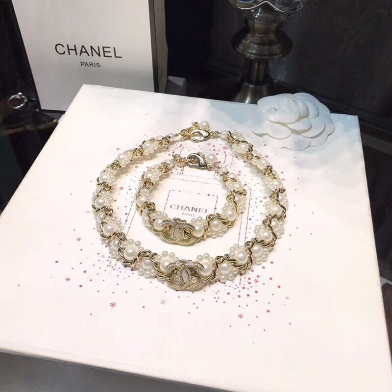 【代购级别】18年早春最 Chanel Chanel珍珠项链手链非常漂亮 专柜一致黄铜材质 手链 项链