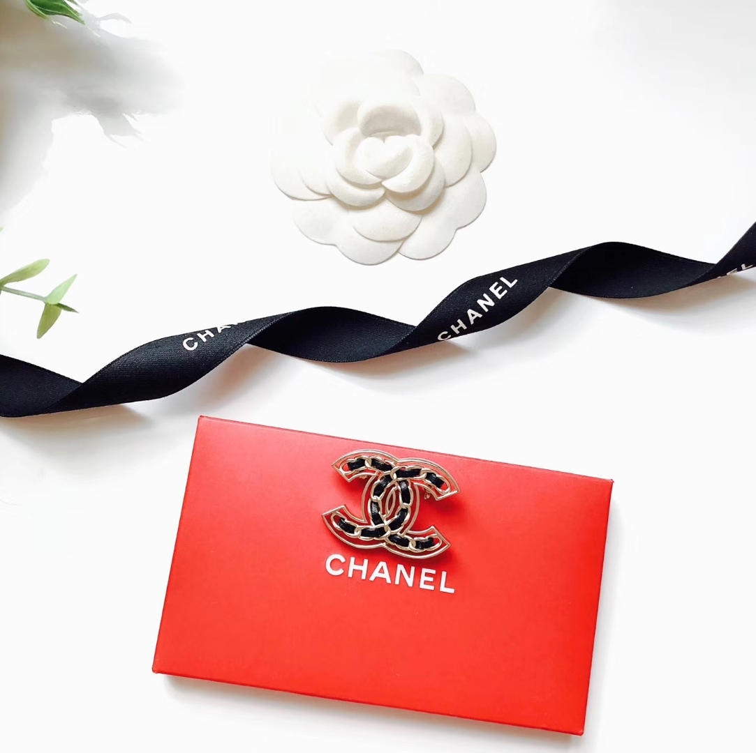 Chanel Chanel 链条皮革系列 镂空双C胸针 经典耐看百搭休闲 必备单品 精选原版一致材质