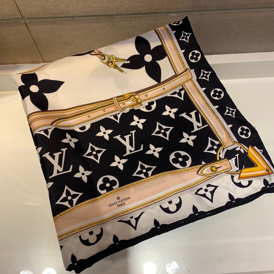 Louis Vuitton 皮带大字 90*90cm 100%斜纹真丝 原单品质