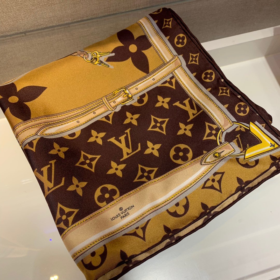 Louis Vuitton 皮带大字 90*90cm 100%斜纹真丝 原单品质