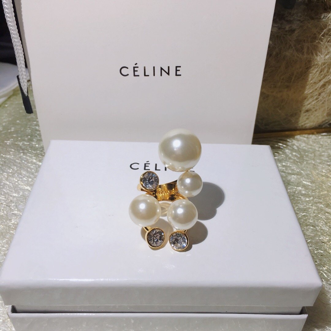 塞林celine珠宝 圆圈珍珠开口戒指 热销款 ，电镀18k金色！ 女神必备 超级好看