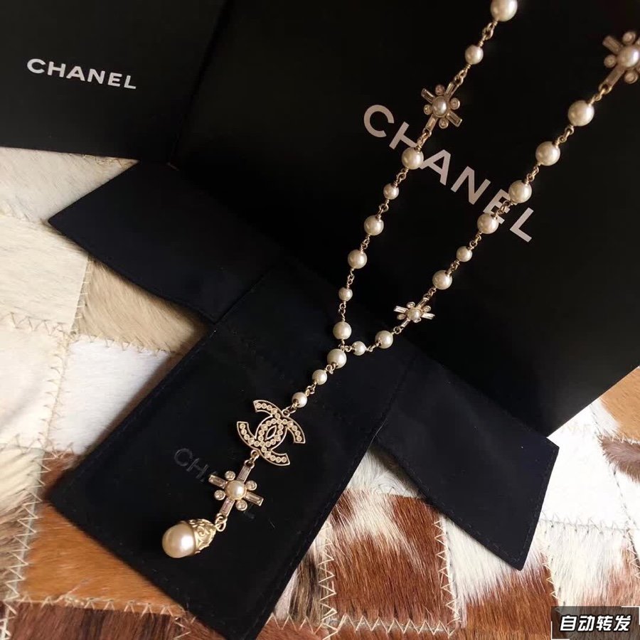 xx296 Chanel Chanel 2019年秋冬新品 六珍珠 方钻 毛衣链 专柜同步上新 专柜同等黄铜材质 不掉色不过敏 大方百搭