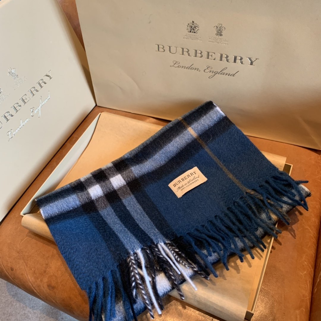 Burberry 经典款围巾 30*168cm 100%羊绒