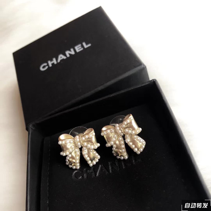 xx314 Chanel Chanel 2019年秋冬新品 蝴蝶结珍珠耳钉 甜美清新可爱 减龄神器 原版一致材质搭配s925纯银针