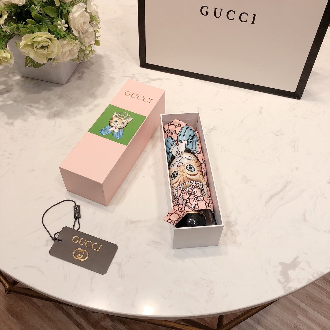 Gucci 五折睛雨伞 年度巅峰之作 经典 高雅 时髦 这就是Gucci风格所在