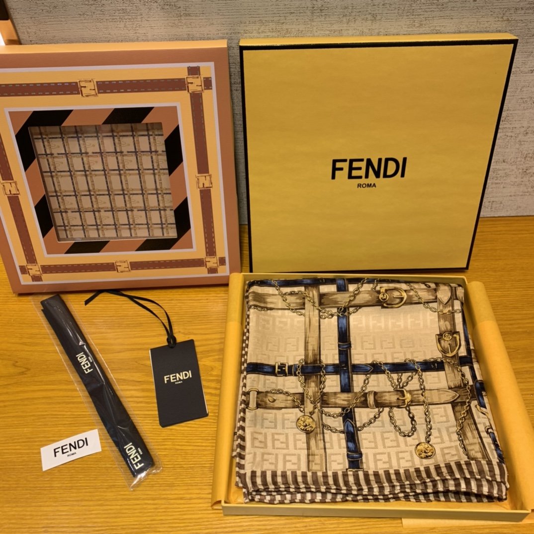 Fendi 沙漠皮革～杏色 90*90cm 100%真丝 原单品质