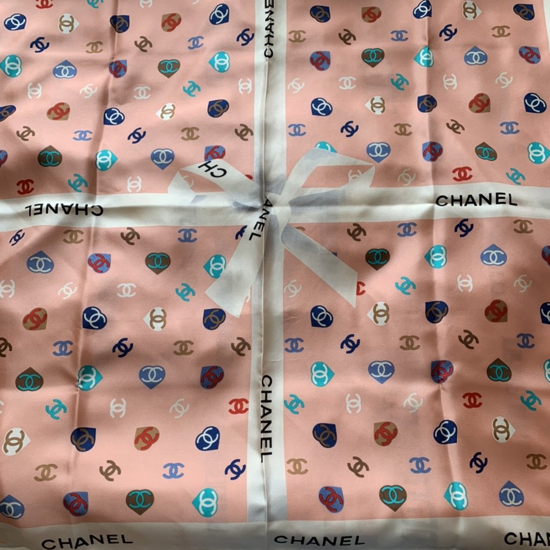 Chanel 高雅 简约 精美 90*90cm 100%斜纹真丝 原单品质 丝带之结～粉色